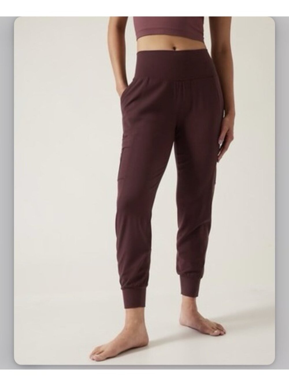 womens athleta salutation jogger M T in burgundy